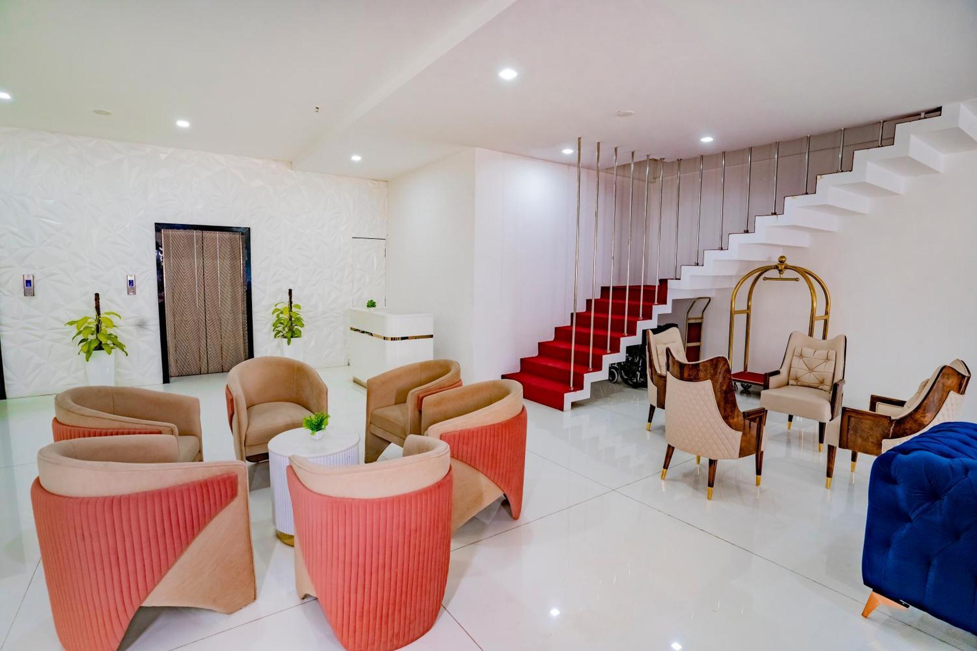 Essotto Recreation Hub Hotel Bangalore Bagian luar foto