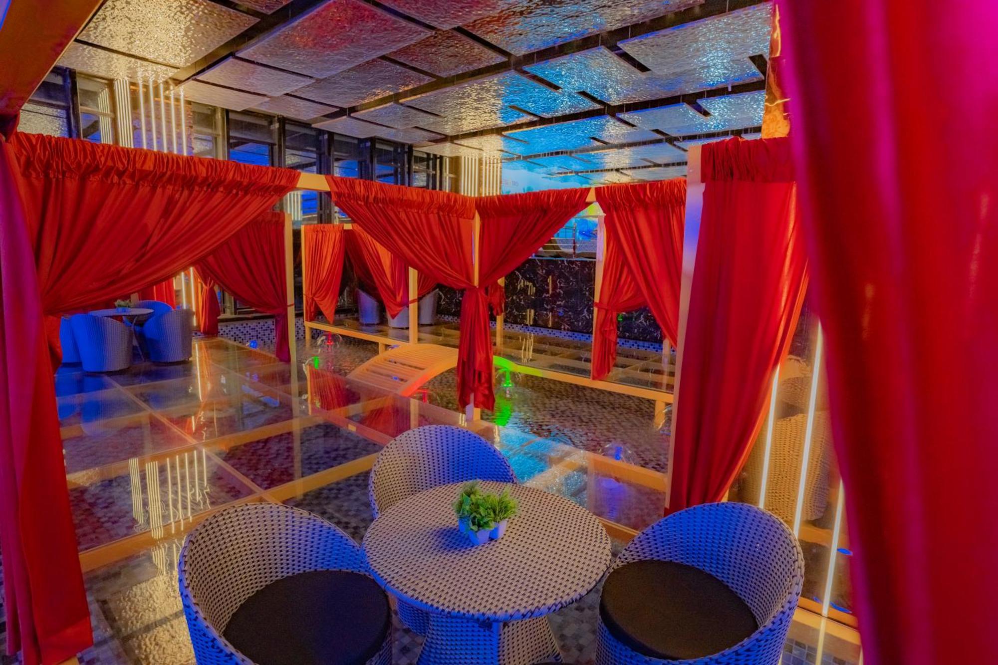 Essotto Recreation Hub Hotel Bangalore Bagian luar foto