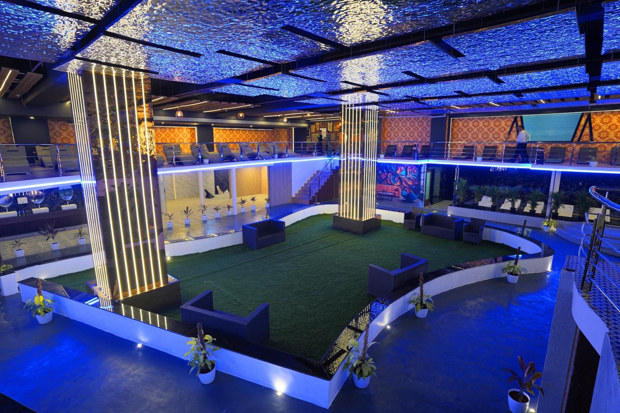 Essotto Recreation Hub Hotel Bangalore Bagian luar foto