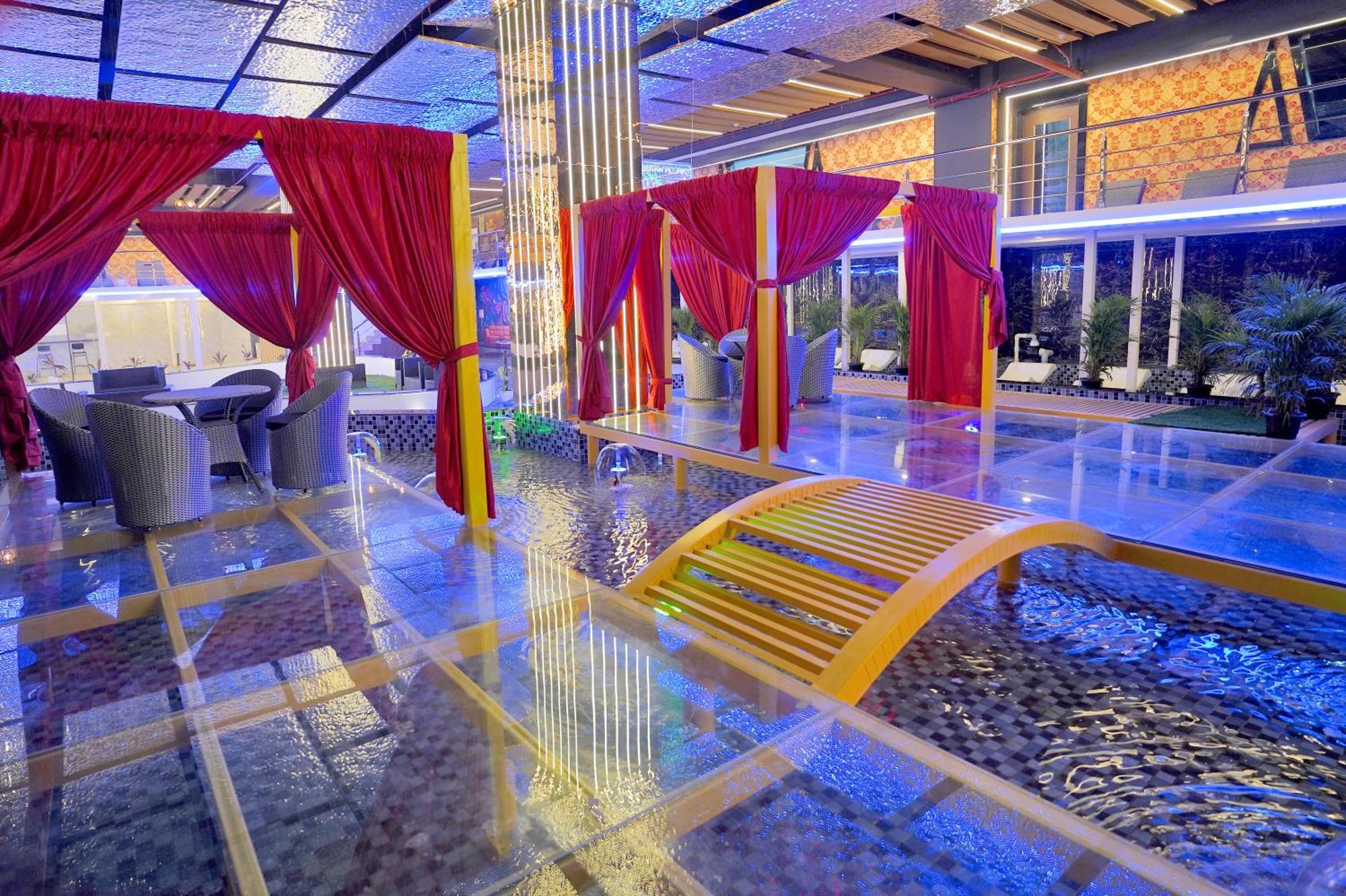Essotto Recreation Hub Hotel Bangalore Bagian luar foto