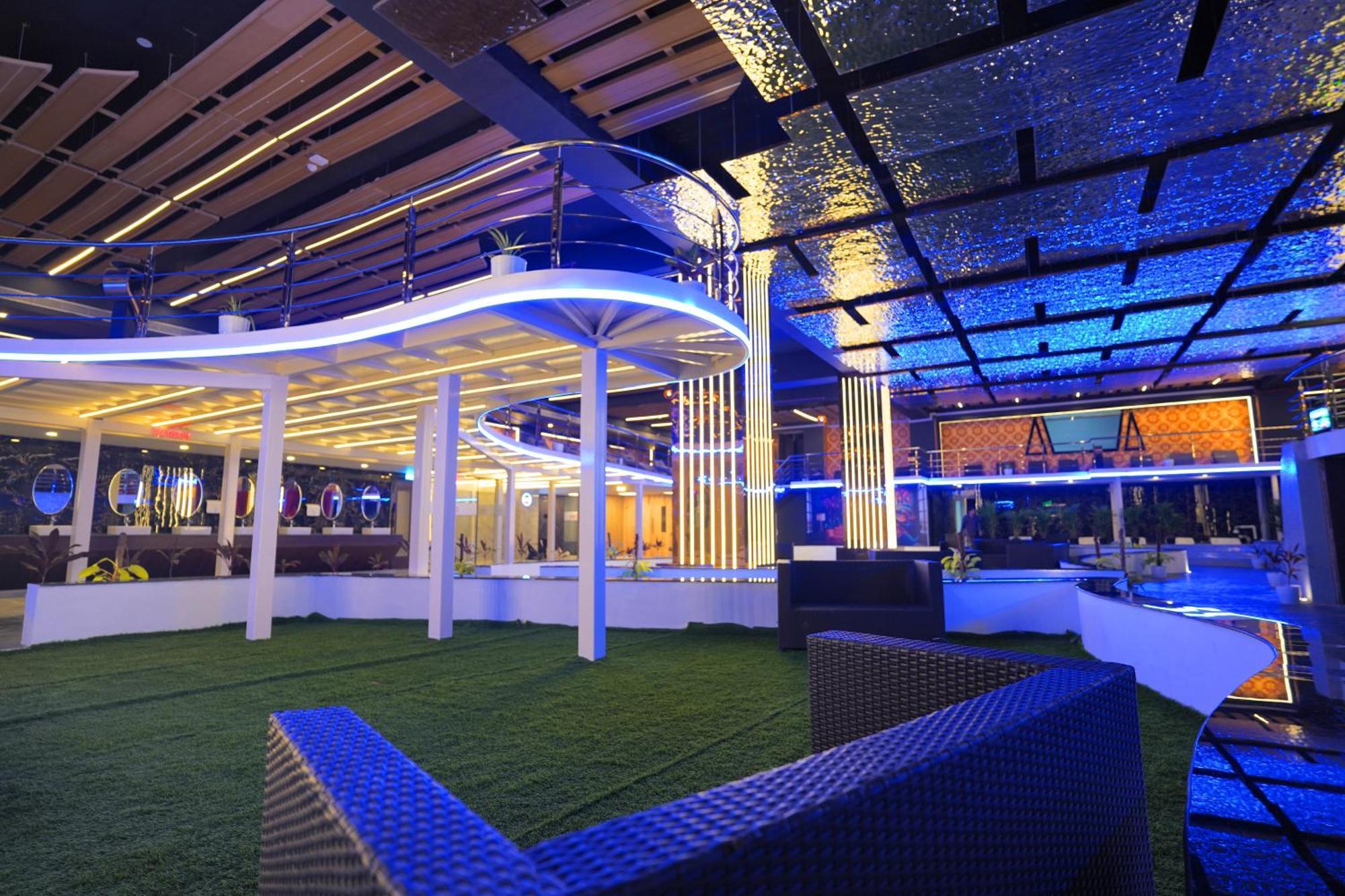 Essotto Recreation Hub Hotel Bangalore Bagian luar foto